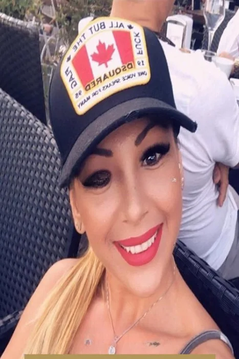 Yulia escort Düsseldorf